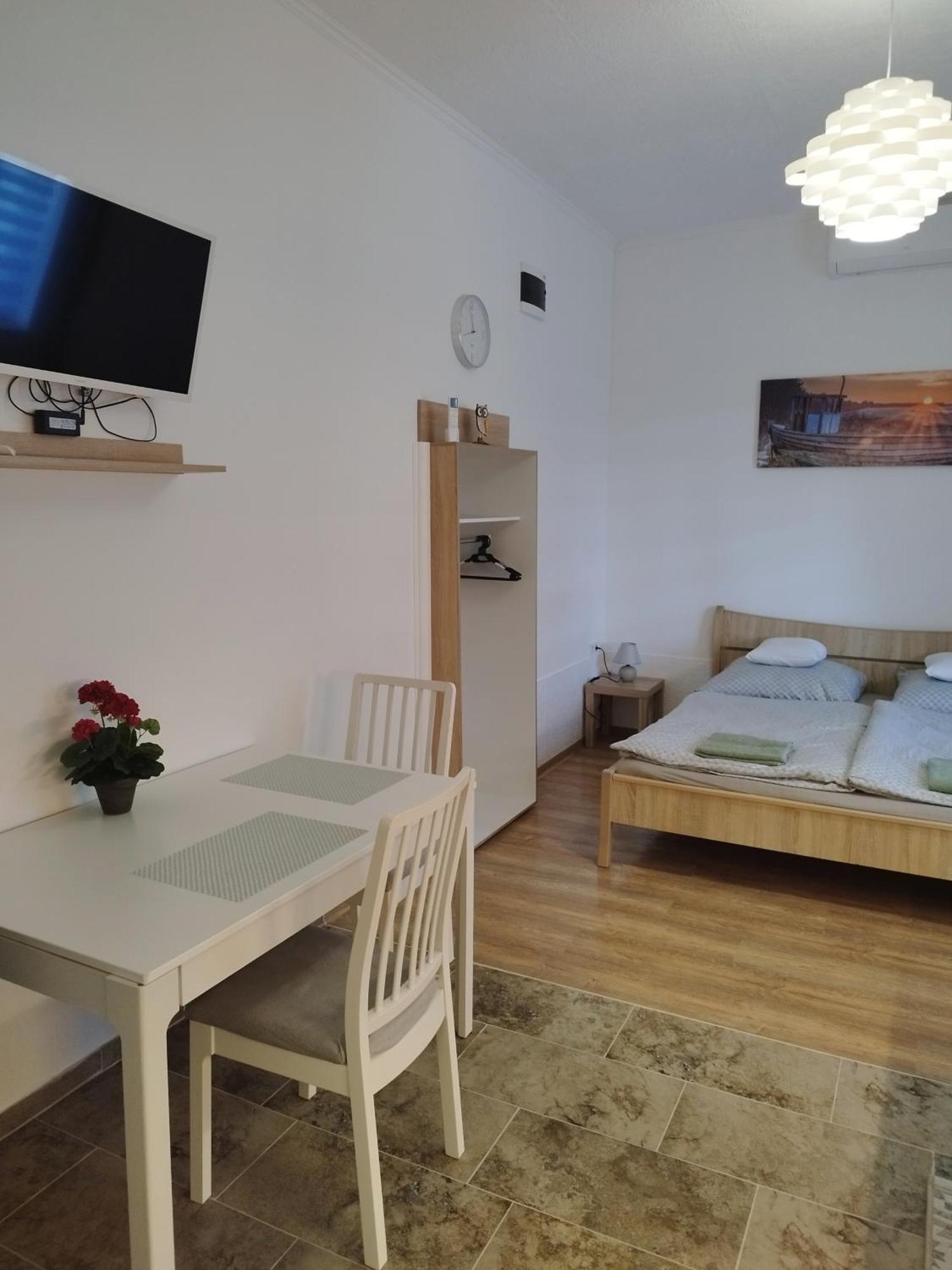 Holling Apartman Fertőboz エクステリア 写真