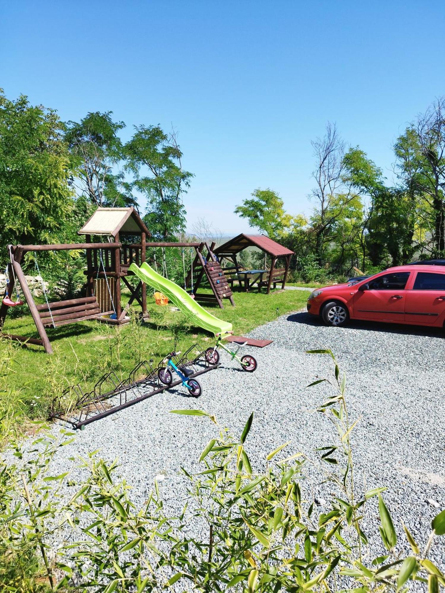 Holling Apartman Fertőboz エクステリア 写真